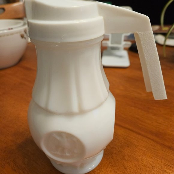 Wheaton coin milk glass retro pancake syrup pitcher - Picture 1 of 9